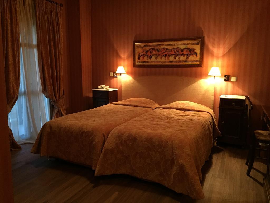 Rocabella Hellinikon Country Hotel Phòng bức ảnh