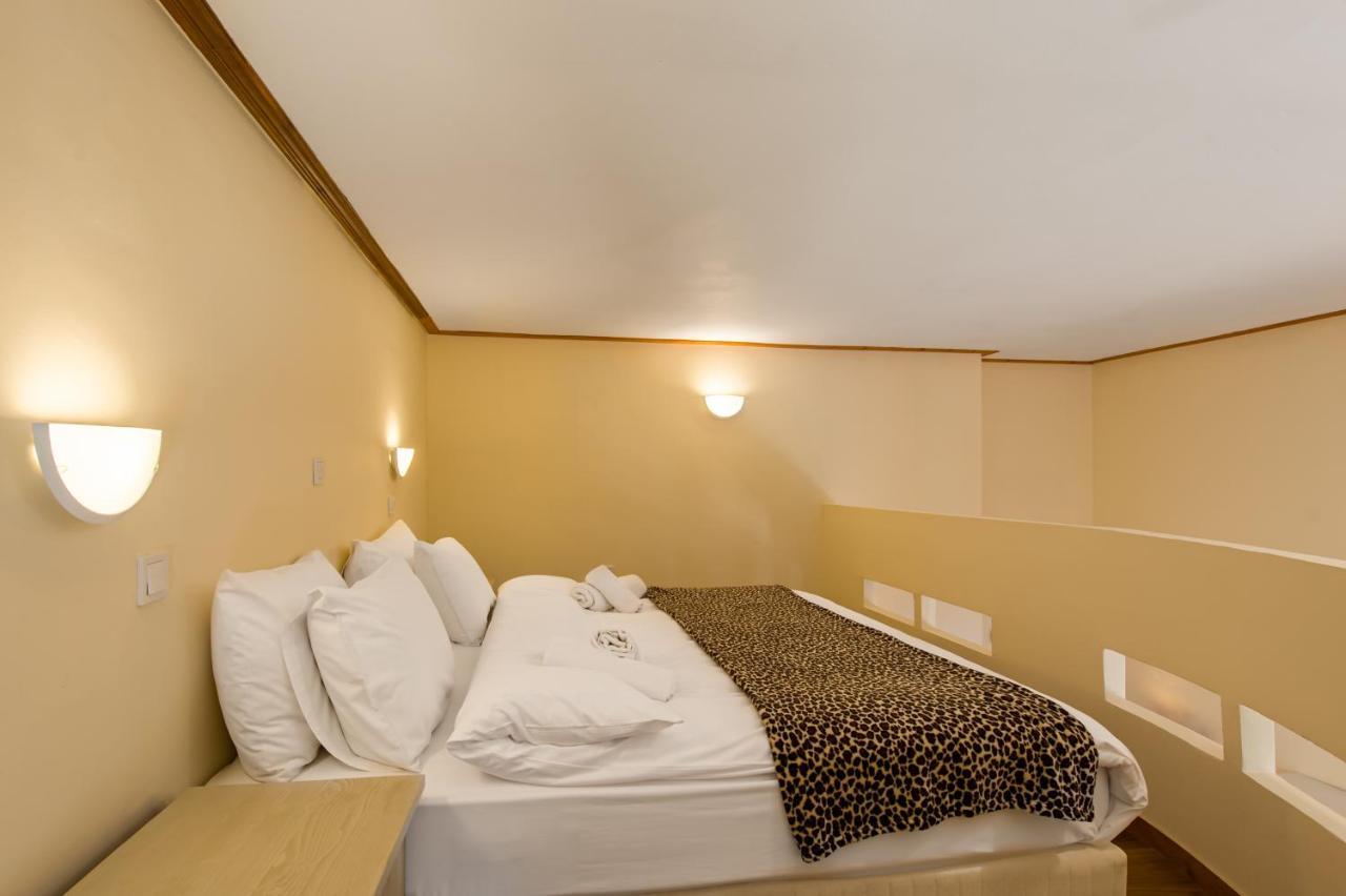 Rocabella Hellinikon Country Hotel Ngoại thất bức ảnh