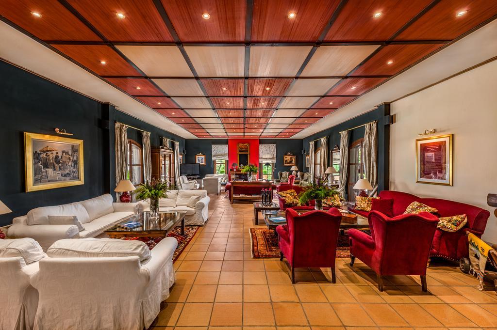 Rocabella Hellinikon Country Hotel Ngoại thất bức ảnh