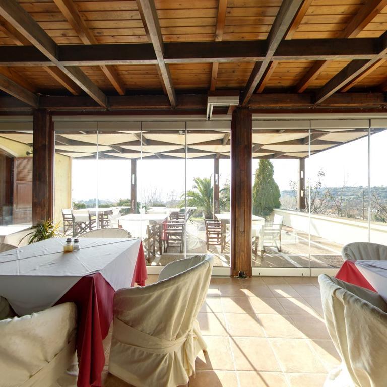 Rocabella Hellinikon Country Hotel Phòng bức ảnh